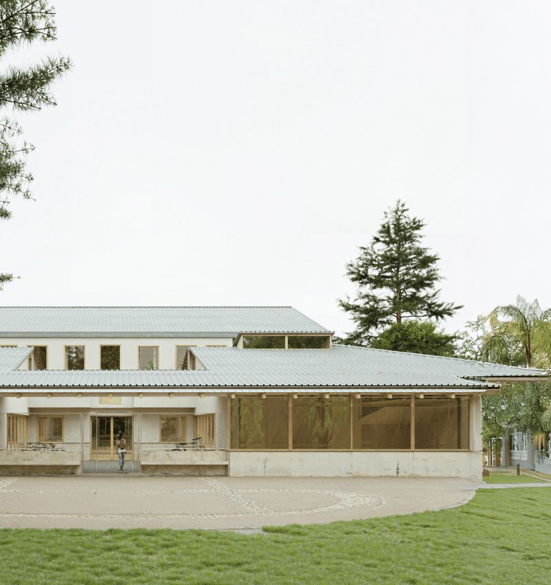 B2A 074 - Ecole Saint-Exup&eacute;ry garges_frontale_axe_hd-compressed