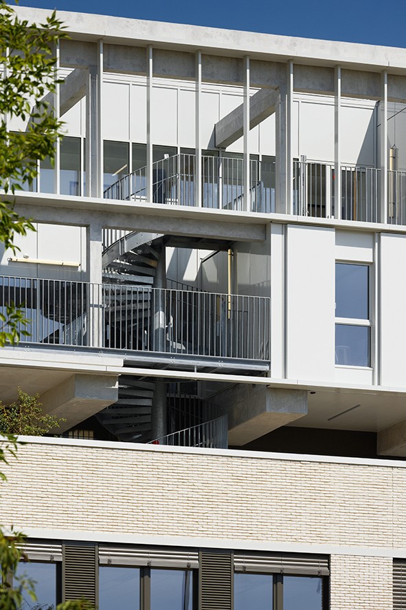 B2A 014 - Lycée international 4b7a3311